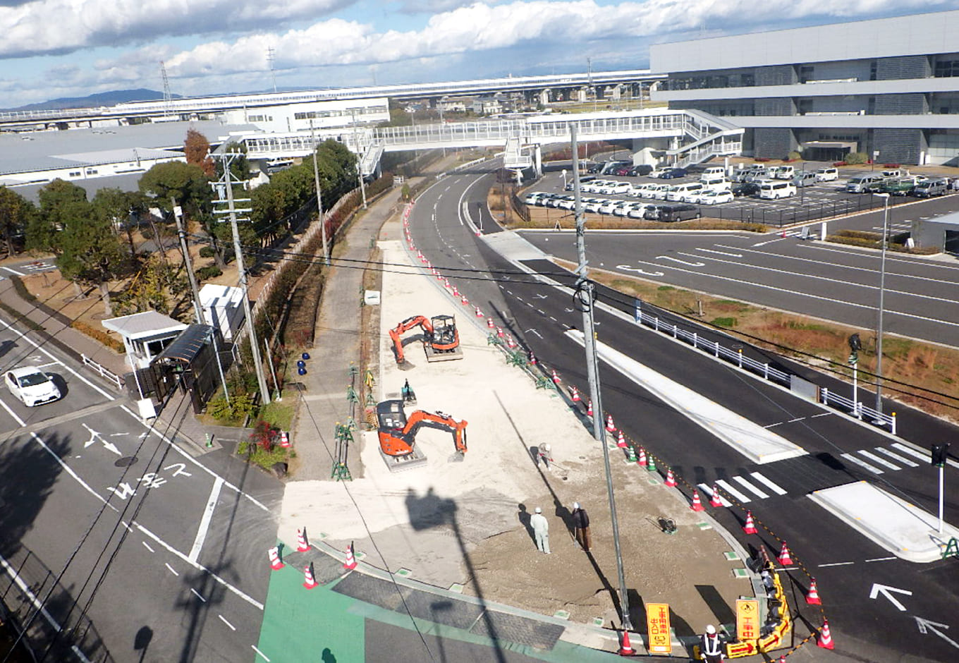 道で、駅で、橋で、スギエートの仕事が光ります。